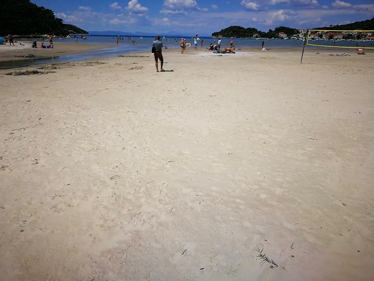 Family Friendly Apartments Island Rab Kampor