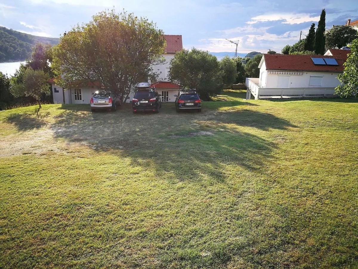 Family Friendly Apartments Island Rab Kampor 0*,
