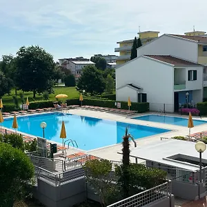 villaggio-luna-swimmingpool-agenzia-cocal.hotelinveneto.com/